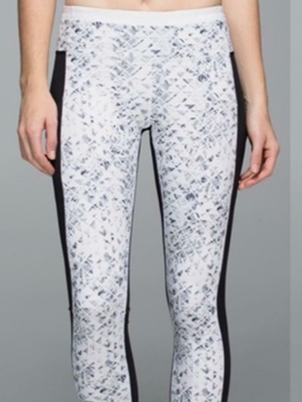 lululemon Black Crop Leggings with White Geometric Waistband | Size 10